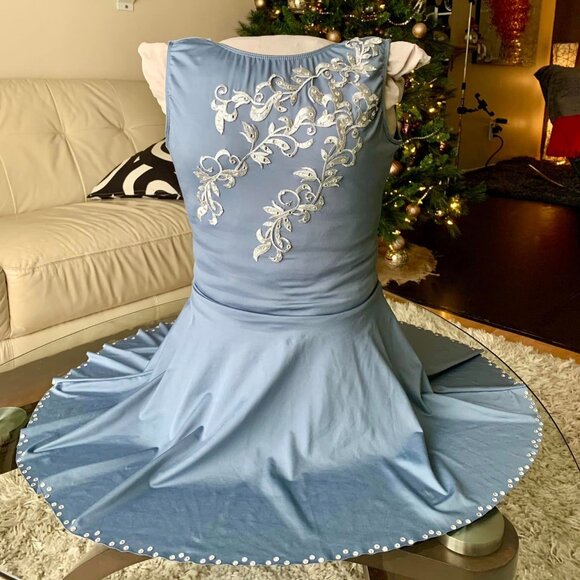 Figure skating dress or dress for dance (ballet/lyrical) - Picture 1 of 5